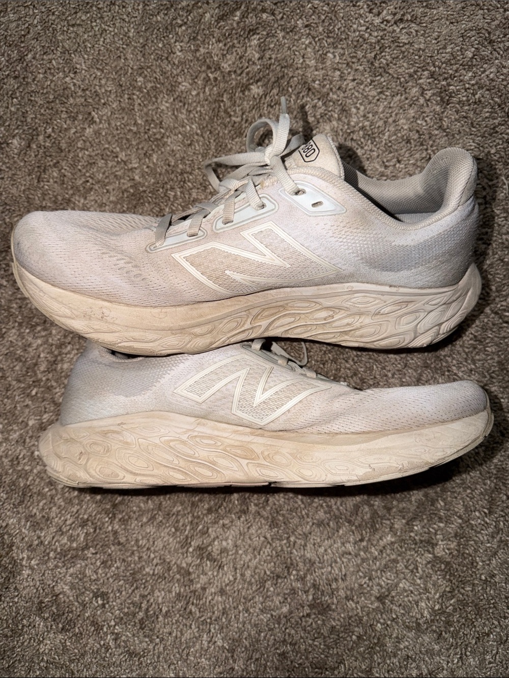 New Balance 880 - Picture 3 of 8